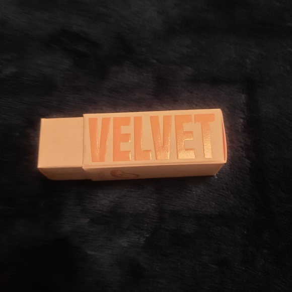 JSC Velvet Trap Lipstick - Picture 3 of 4